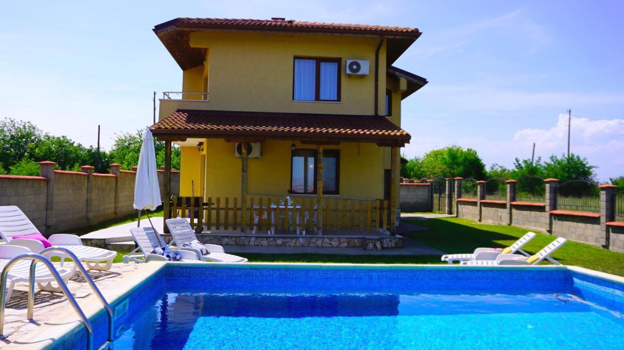 Вила Делфин - villa Delfin Болгарево Экстерьер фото